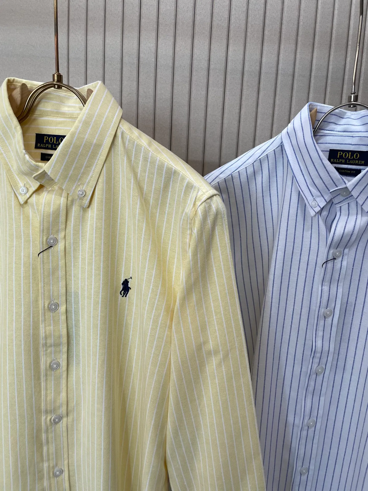 P220 🌸🌸🌸 POLO Ralph Lauren [High Quality] Classic shirt! The classic casual shirt made of pure cotton Oxford cloth has a unique design. It has a simple, clean and classic silhouette design. It is a versatile style that can be switched at will. The fabric feels soft and delicate, highly breathable, and is close to the skin and comfortable to wear. It can be worn alone as an inner layer. Its versatile performance is beyond your imagination! The upper body of the ready-to-wear is simple and classic yet elegant! Size:M-XXL